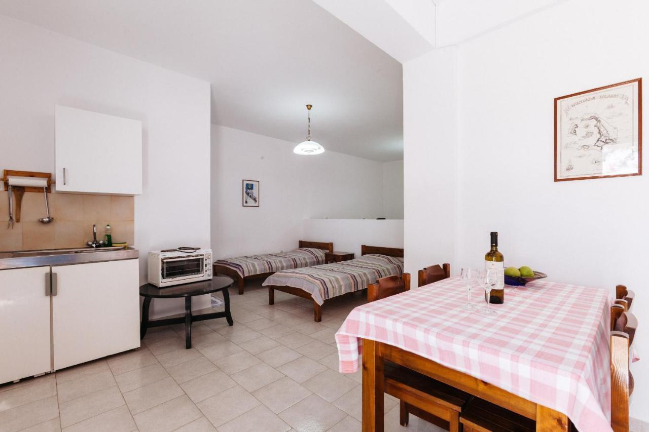 Thalassitis Coastal Apartments Playa de Perivolos Exterior foto